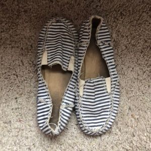 Aerosoles blue and white loafers